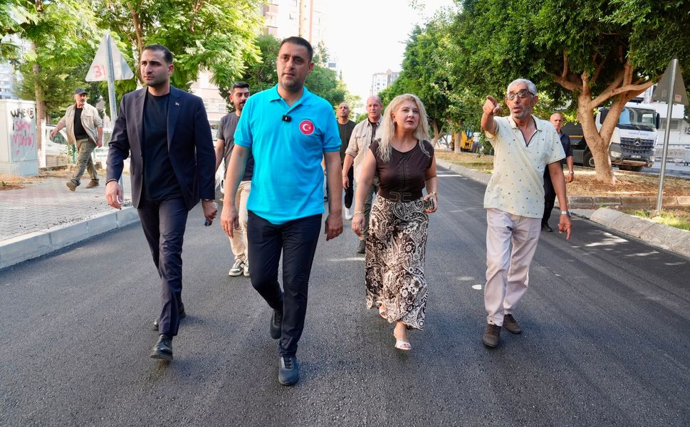 Emrah Kozay Asfalt Çalışmalarını Sahada İnceledi