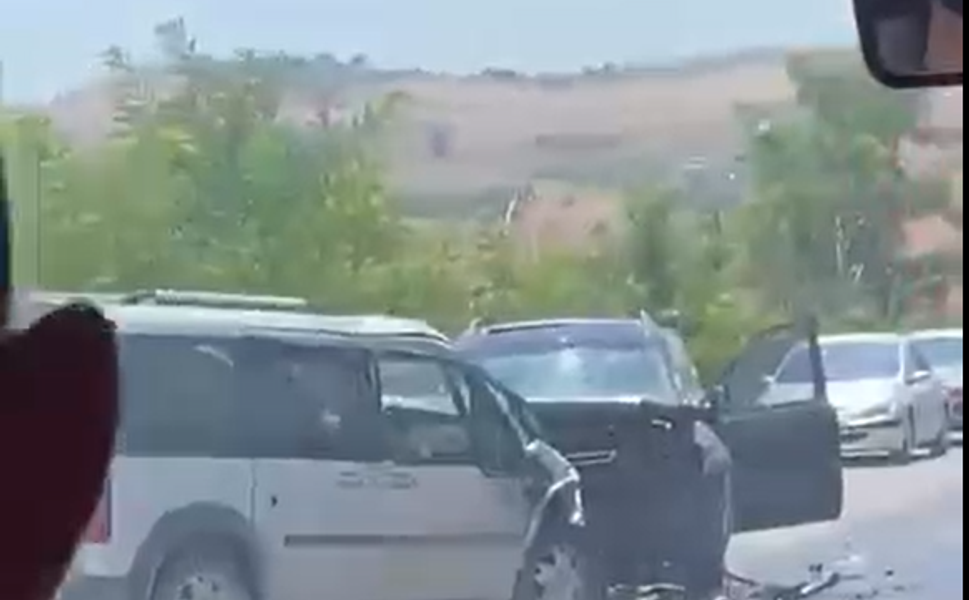 Adana-Karaisalı Otoyolu'nda Feci Kaza: Yaralılar Hastaneye Kaldırıldı