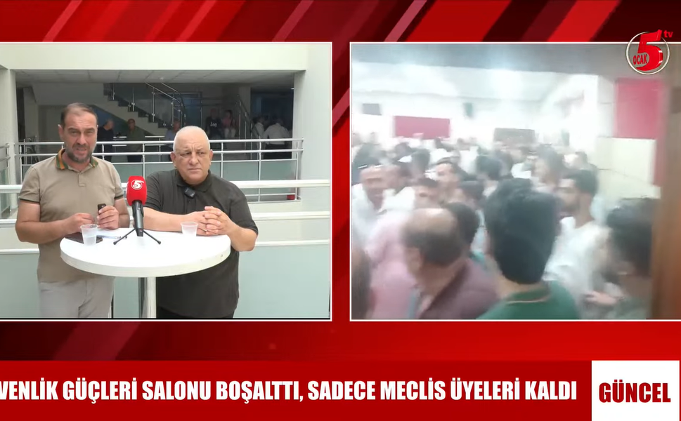 Yüreğir Belediye Meclisi'nde Seçim Arbedesi: Salona Polis Müdahale Etti