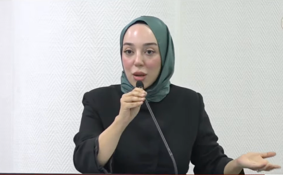 Seyhan Meclisi'nde Sert Tartışma! AK Partili Çınar'dan Belediye Yönetimine Peş Peşe Sorular