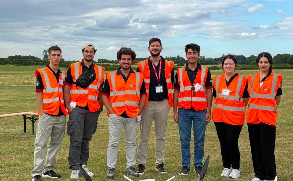 ÇÜ'nün İHA Takımı İngiltere'den Ödülle Döndü