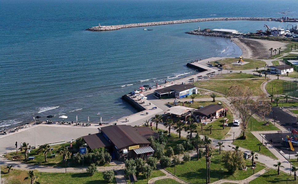 Karataş Sahillerinde Hizmet Krizi: Vatandaş Temel İhtiyaçlara Hasret Kaldı