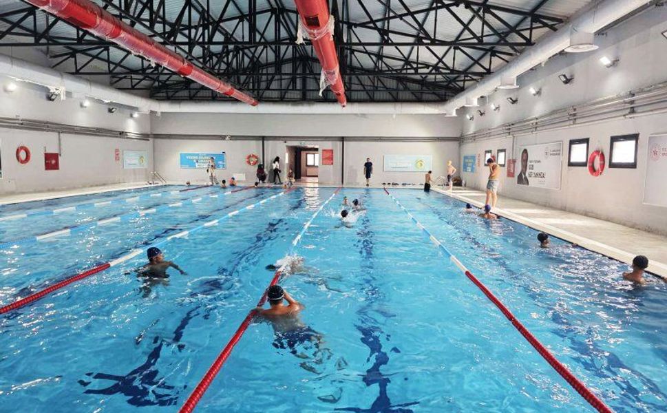 Ali Avan Müjdeyi Verdi! Pozantı'nın Kapalı Yüzme Havuzu Kapılarını Açtı