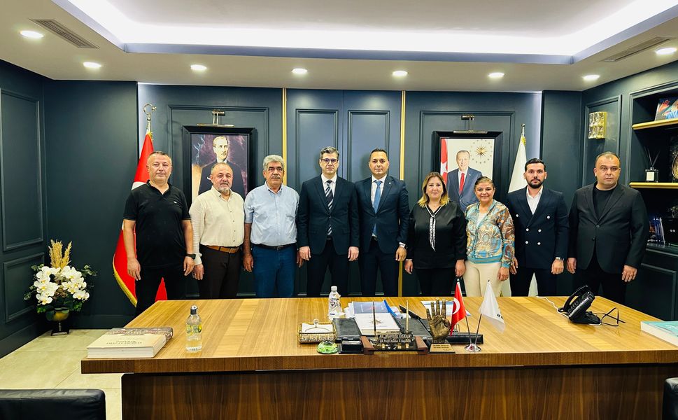 AK Parti Sarıçam Teşkilatı'ndan İl Başkanı Mustafa Özkan'a Hayırlı Olsun Ziyareti