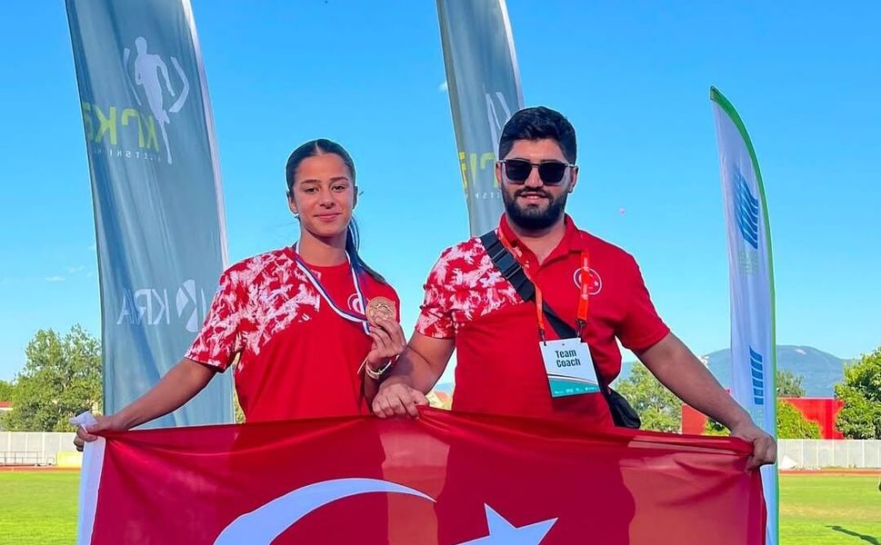 Adanalı Atlet Cemile Duran'dan Balkan Şampiyonası'nda Çifte Madalya