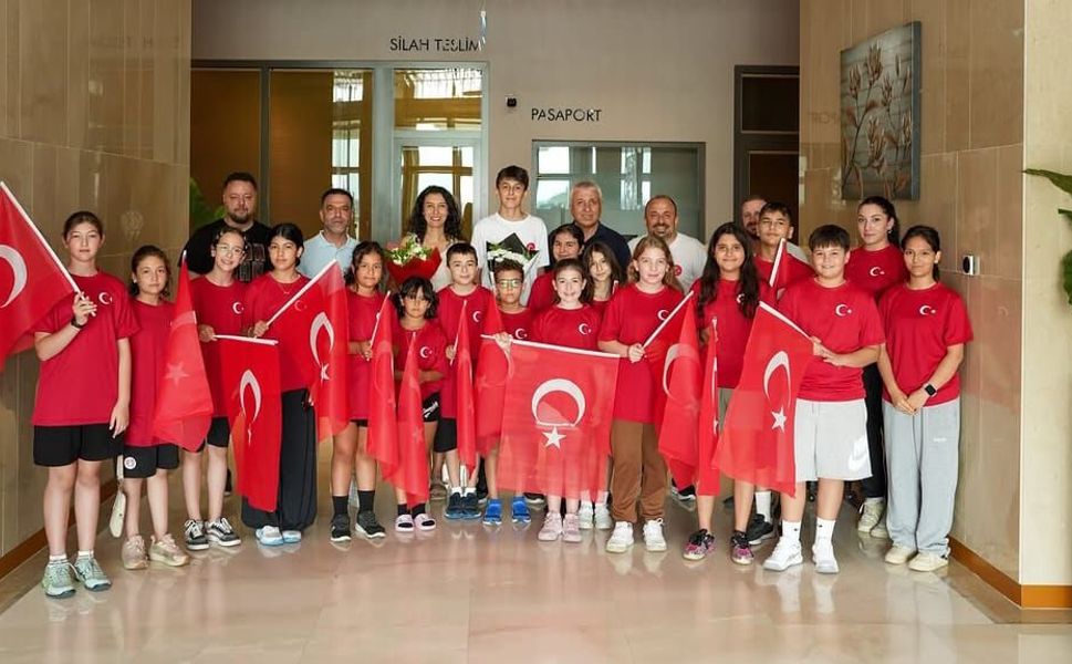 Avrupa Şampiyonu Adanalı Görkem Öçal'a Antalya'da Coşkulu Karşılama