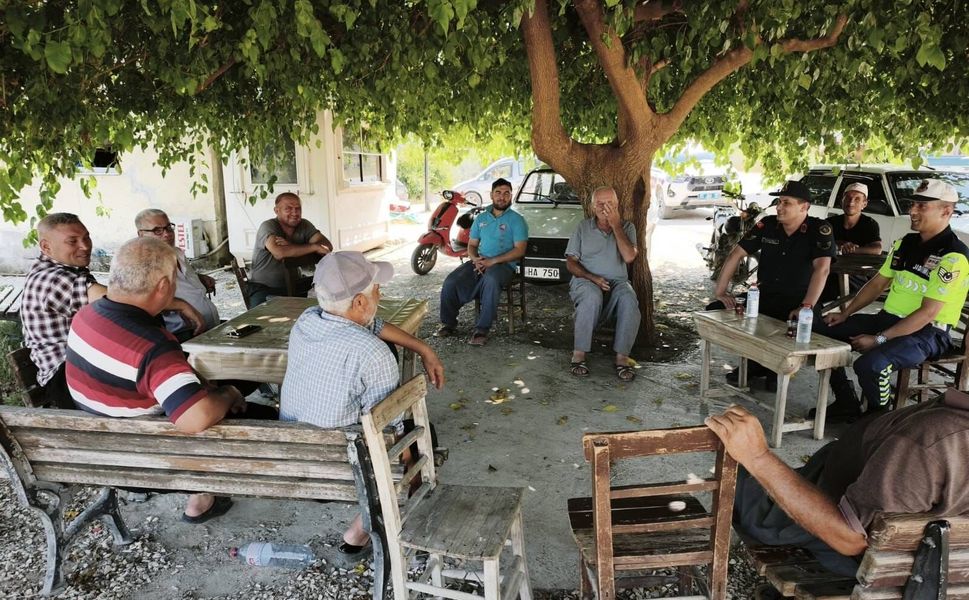 Jandarma Dolandırıcılara Karşı Kapı Kapı Geziyor