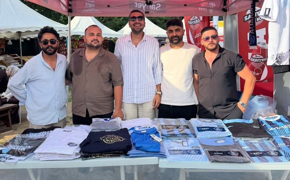 Adana Demirspor Sevgisi İstanbul'a Taşındı: Taraftarlar Destek Standı Açtı