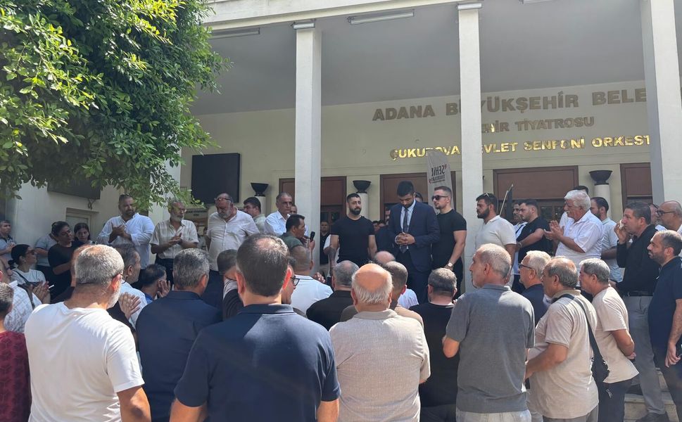 Sahte Plakalar İçin Eylem Yaptılar: Adana'da Servisçiler Kontak Kapattı