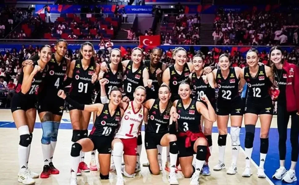 Türkiye Gururlandırdı! Filenin Sultanları Finale Adını Altın Harflerle Yazdırdı