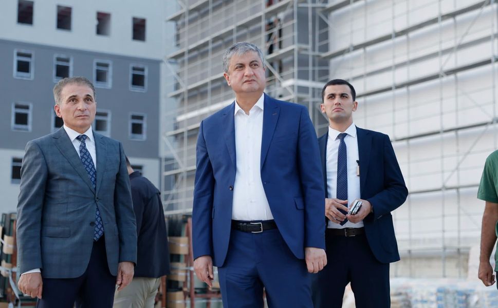 Vali Yavuz, Adana Sarıçam'da 2 Bin Kişilik Yurt Yatırımını Yerinde İnceledi