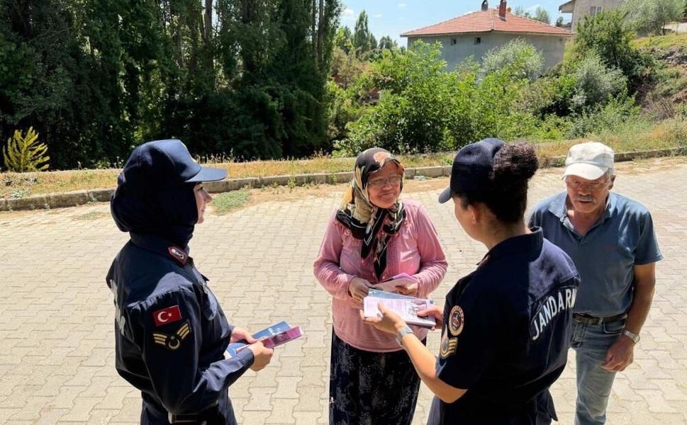 Jandarma KADES’i Uygulamalı Anlatıyor