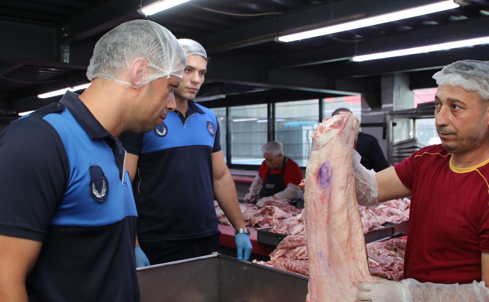 Yüreğir'de Zabıtadan Restoran ve Kebapçılara Sıkı Denetim