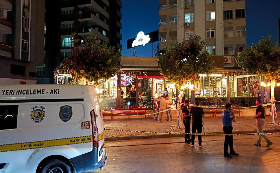 Adana'daki Silahlı Saldırıda Ağır Yaralanan Samet Aksoy Yaşamını Yitirdi