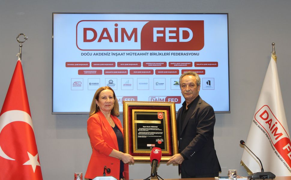 DAİMFED'de Bir İlk: Üstün Hizmet Şeref Belgesi Sahibini Buldu