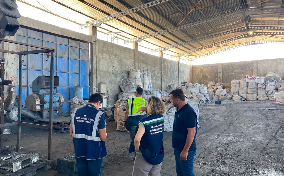 Akdeniz'de Mikroplastik Alarmı! 23 Tesise 47,6 Milyon Lira Ceza