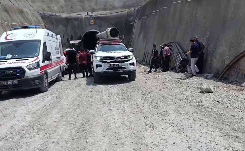 Yedigöze İçme Suyu Tünelinde Kaya Göçüğü: 1 İşçi Hayatını Kaybetti, 1 İşçi Yaralandı