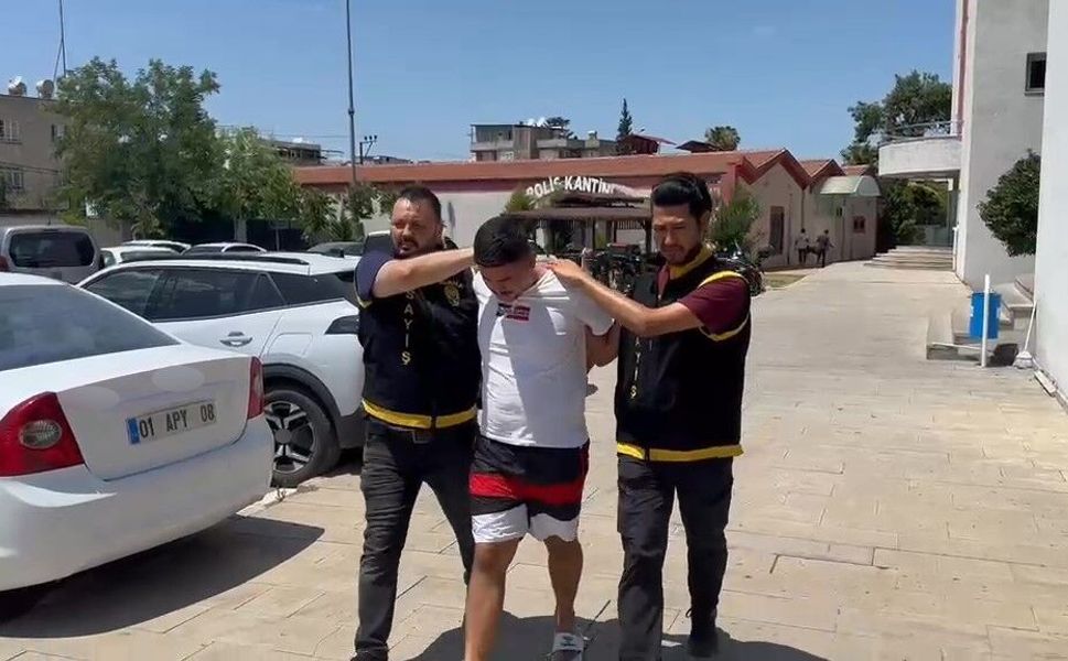 Adana’da Otoyolda Akılalmaz Hırsızlık! Ardından Gelip “Hırsız Çok” Dedi