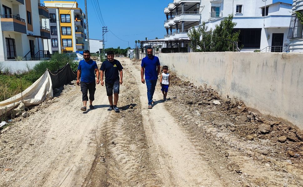Adana’da Mahalle Sakinleri Altyapıyı Kendi İmkanlarıyla Döşedi