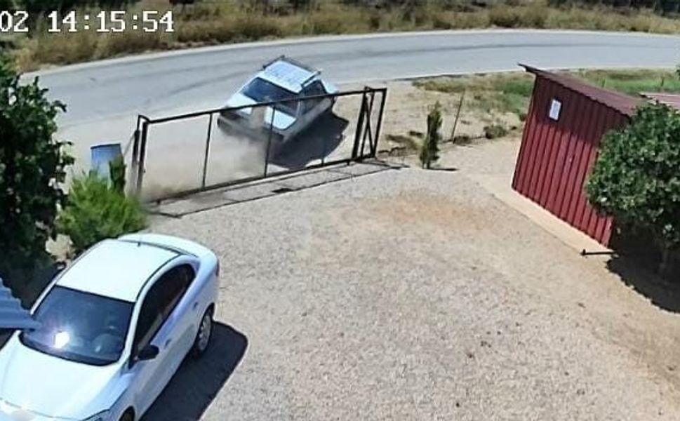 Kozan'da Feci Kaza Kamerada: Otomobil Takla Attı