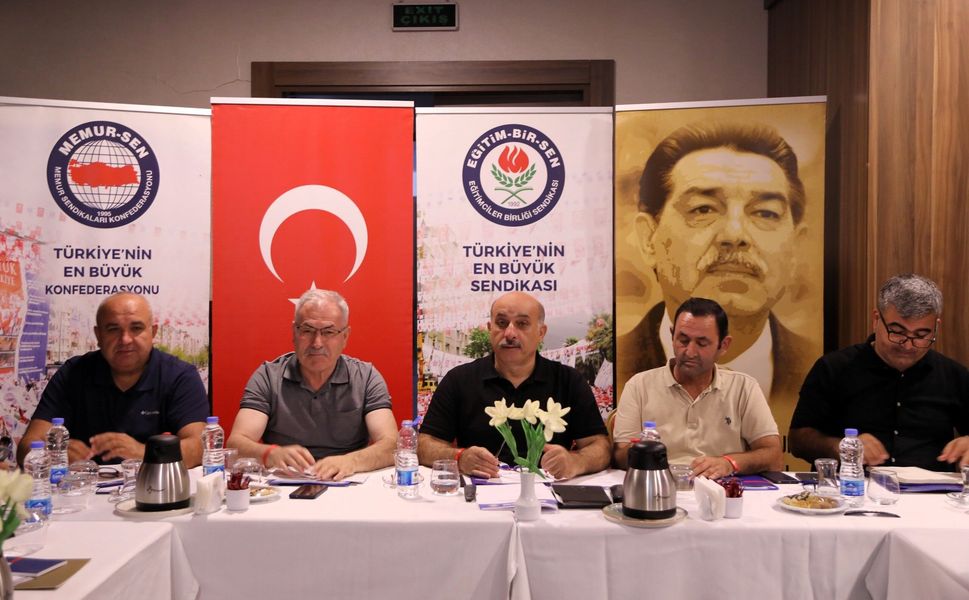 Eğitim-Bir-Sen Adana Şubesi Yeni Dönemin Yol Haritasını Çizdi