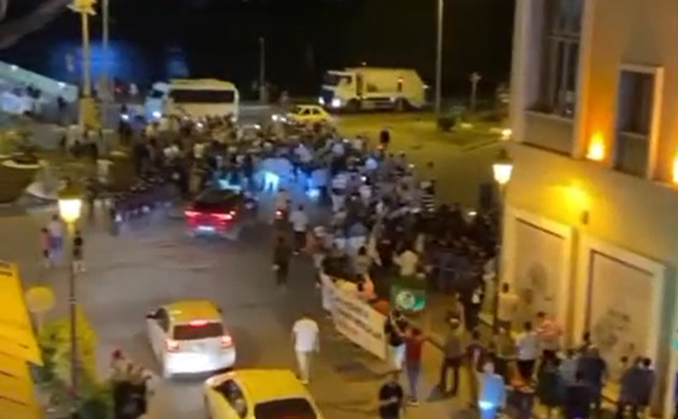 Kuytul’un Tutuklanmasının Ardından Cemaat Üyeleri Sokağa Çıktı