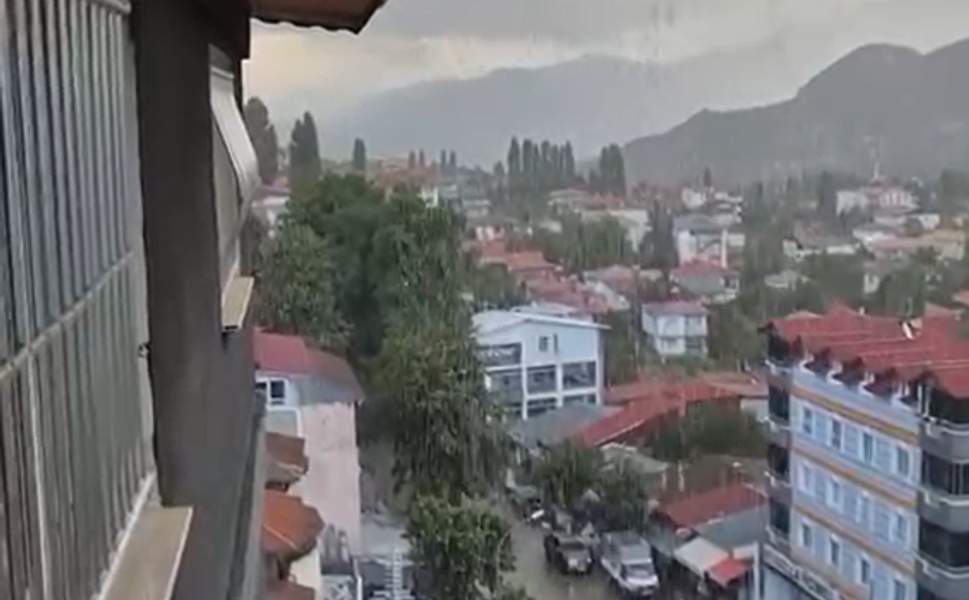 Pozantı Tekir Yaylası’nda Yağmur Etkili Oluyor