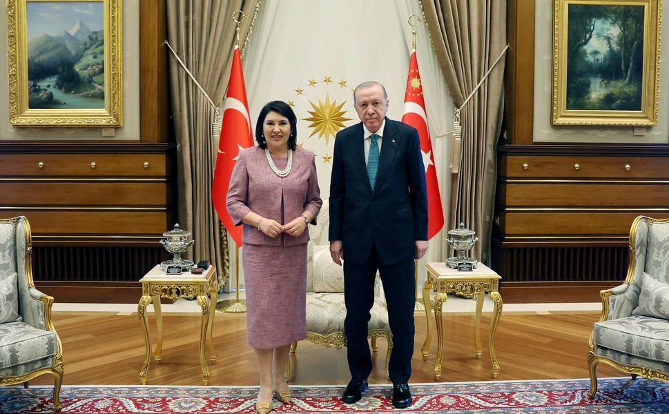 Sunay Karamık Cumhurbaşkanı Erdoğan ile Külliye'de Bir Araya Geldi!