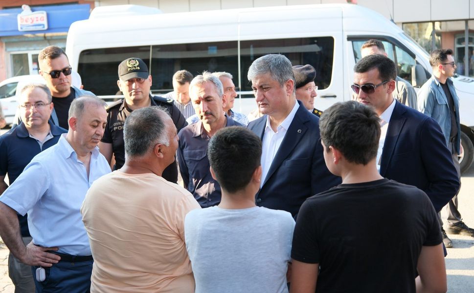 Adana Valisi Mustafa Yavuz, Yüreğir’de Esnafla Buluştu