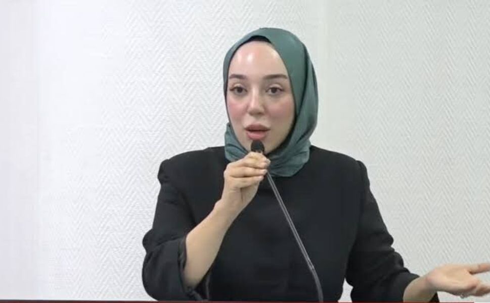 Seyhan Belediyesi Meclisi'inde Kreş ve İşçi Konutları Gündemi