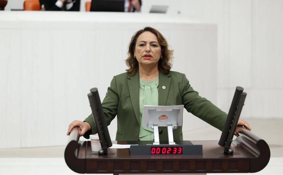 Müzeyyen Şevkin'den Bakanlığa Tarım Uyarısı "Çiftçi Toprağını Satıyor, Geleceğimiz Tehlikede"