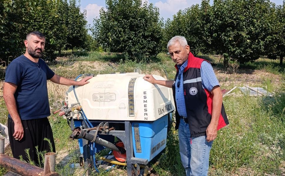 Kozan’da Üreticiye Destek Sahada! Alet ve Ekipmanlar Tek Tek Kontrol Edildi
