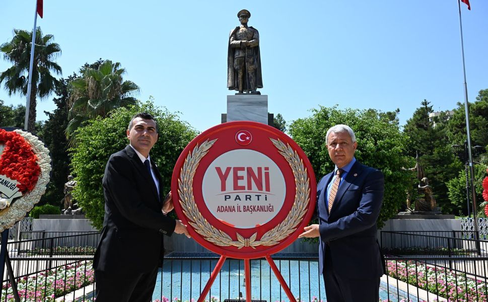 Yeni Parti Adana İl Örgütünden Atatürk Anıtı'nda Yoğun Katılımlı 30 Ağustos Töreni