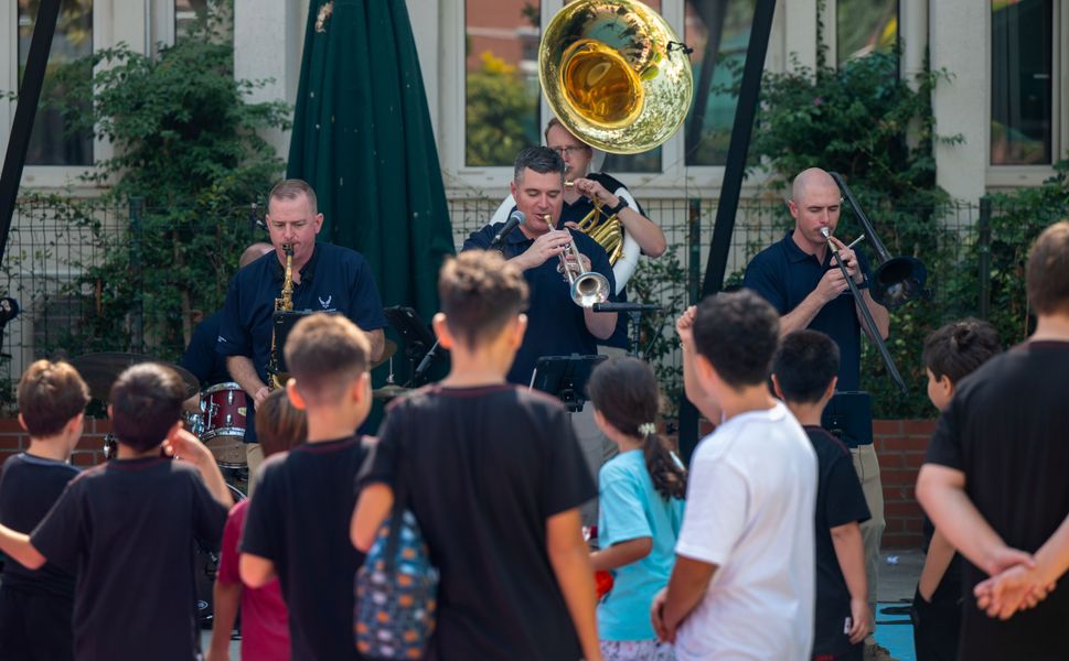 ABD Hava Kuvvetleri Orkestrası Adana ve Tarsus’ta Sahne Aldı