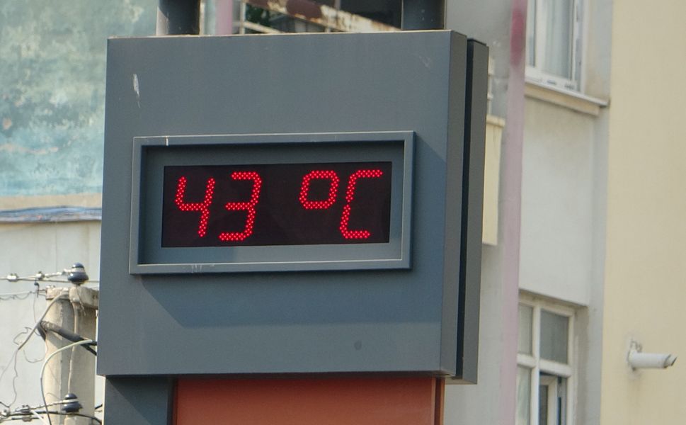 Eylül Geldi Ama Adana’da Yaz Bitmedi! Termometreler 43’ü Gördü
