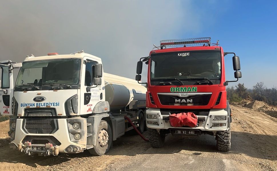 Bünyan Belediyesi Ekipleri Kozan’daki Yangın İçin Seferber Oldu