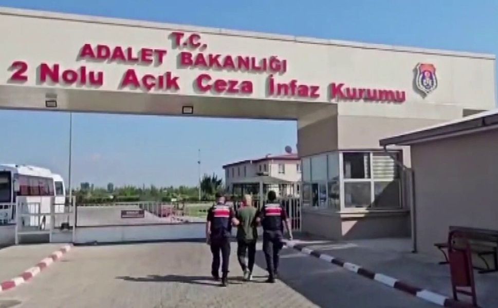 Adana’da Firari Hükümlülere Operasyon! 4 Aranan Şahıs Yakalandı