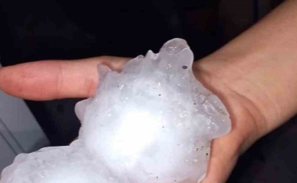 Adana’da Yumruk Büyüklüğünde Dolu! Tarım Arazileri Zarar Gördü
