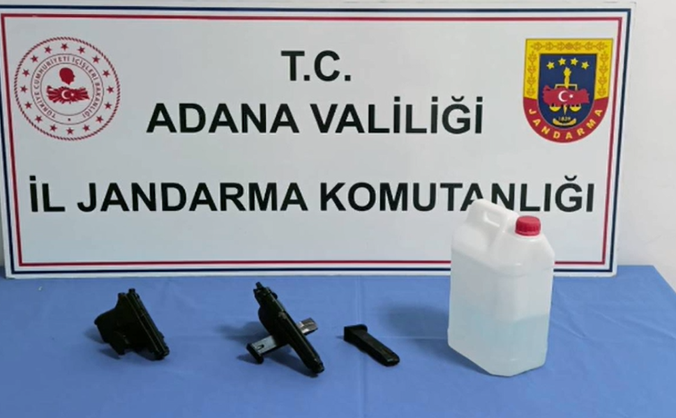 Adana'da Jandarmadan 3 Adrese Operasyon: 5 Şüpheli Yakalandı