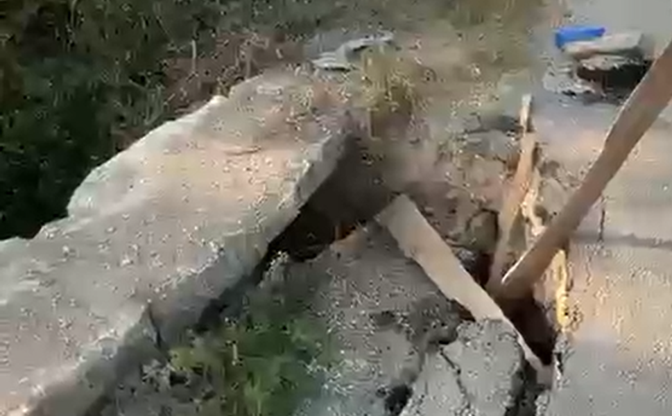 Seyhan’da Yol Çöktü, Kaza Meydana Geldi!