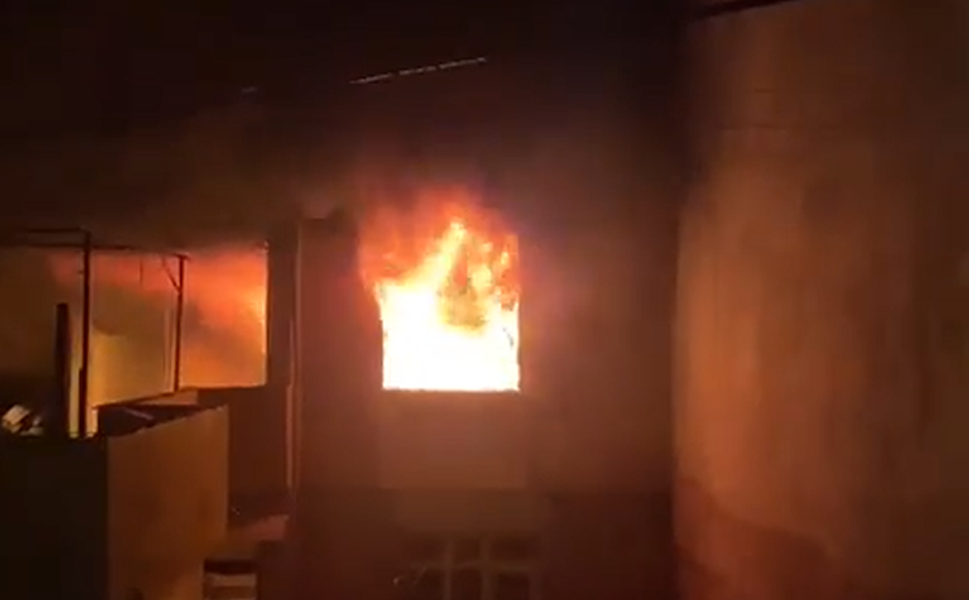 Yüreğir’de Müstakil Ev Alev Alev Yandı!