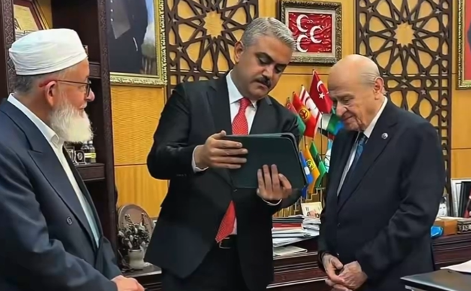 Devlet Bahçeli'den Ali Avan'a Talimat: Pozantı'ya Ferdi Tayfur Ağacı Dikilecek