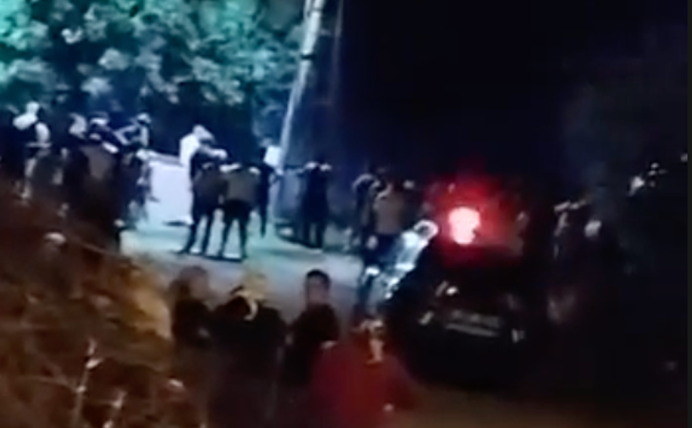 Yüreğir’de Yangın Paniği! Alevleri Vatandaşlar Söndürdü