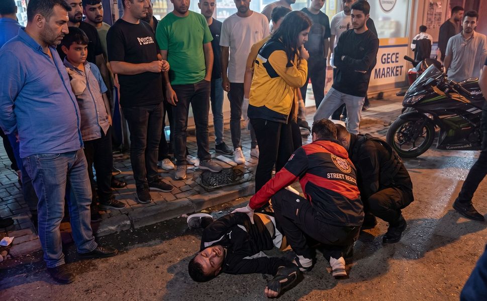 Seyhan'da Motosiklet Kazası: 1 Kişi Yaralandı