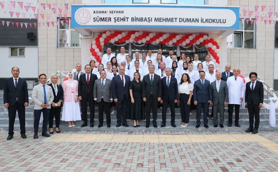 Adana’da Okullarda İlk Gün Heyecanı! Vali Yavuz Öğrencilerle Buluştu