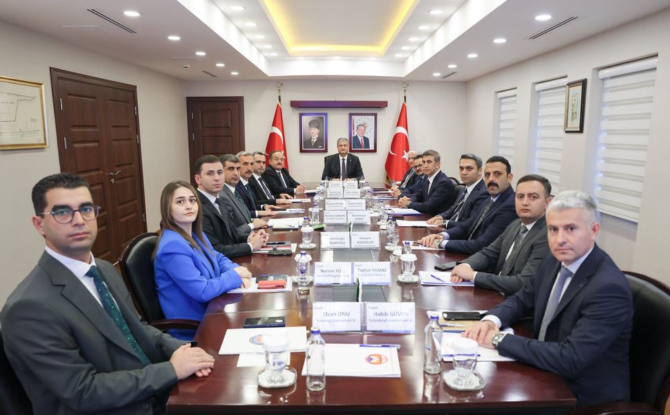 Vali Yavuz Kaymakamlarla Buluştu: Adana’nın İlçeleri Masaya Yatırıldı
