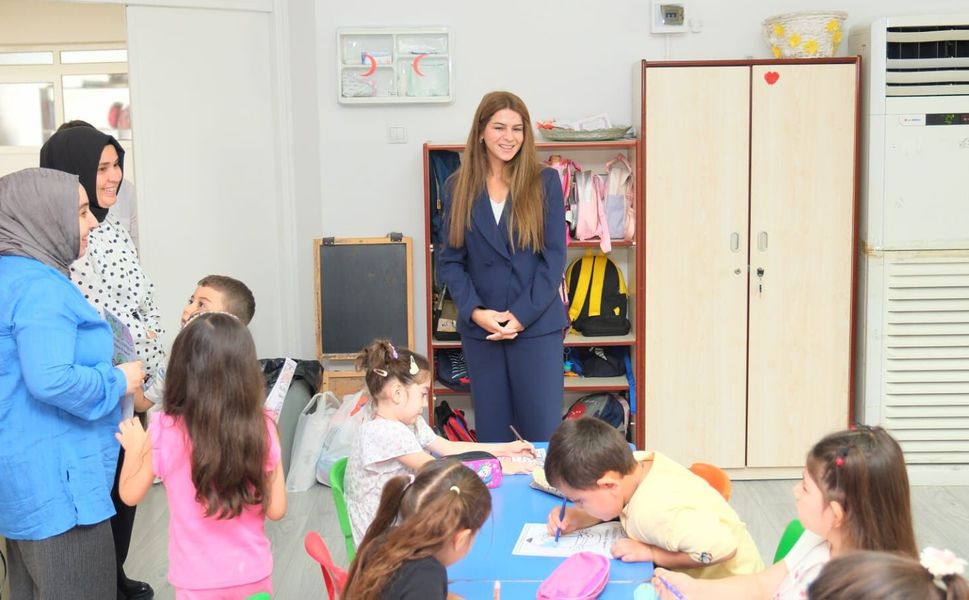 Ceyhan’da Okul Ziyareti! Başkan Vekili Yıldız’dan Öğrencilere Destek Mesajı