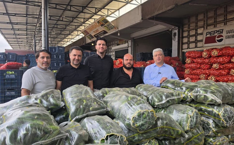 Sadullah Kısacık Yüreğir Hali’nde Üretici ve Esnafın Sesi Oldu "Çiftçi Biterse Türkiye Biter"