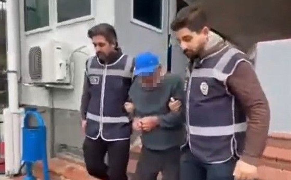 Adana’da 20 Yıl 8 Ay Hapis Cezasıyla Aranan Şahıs Çalıntı Araçta Yakalandı