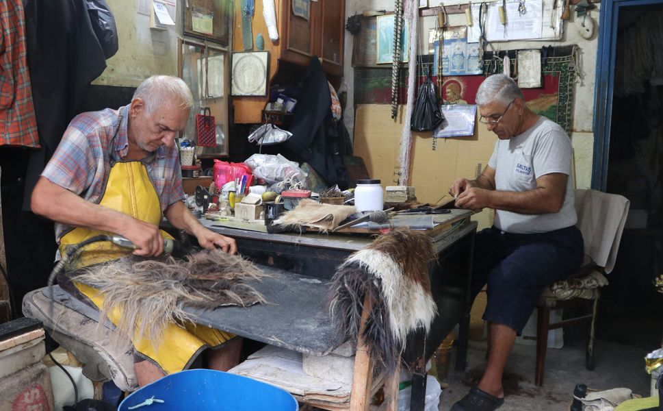 Adana’da 60 Yıllık Mesleği Yaşatıyorlar: Türkiye’nin Son Deri Tulum Ustaları